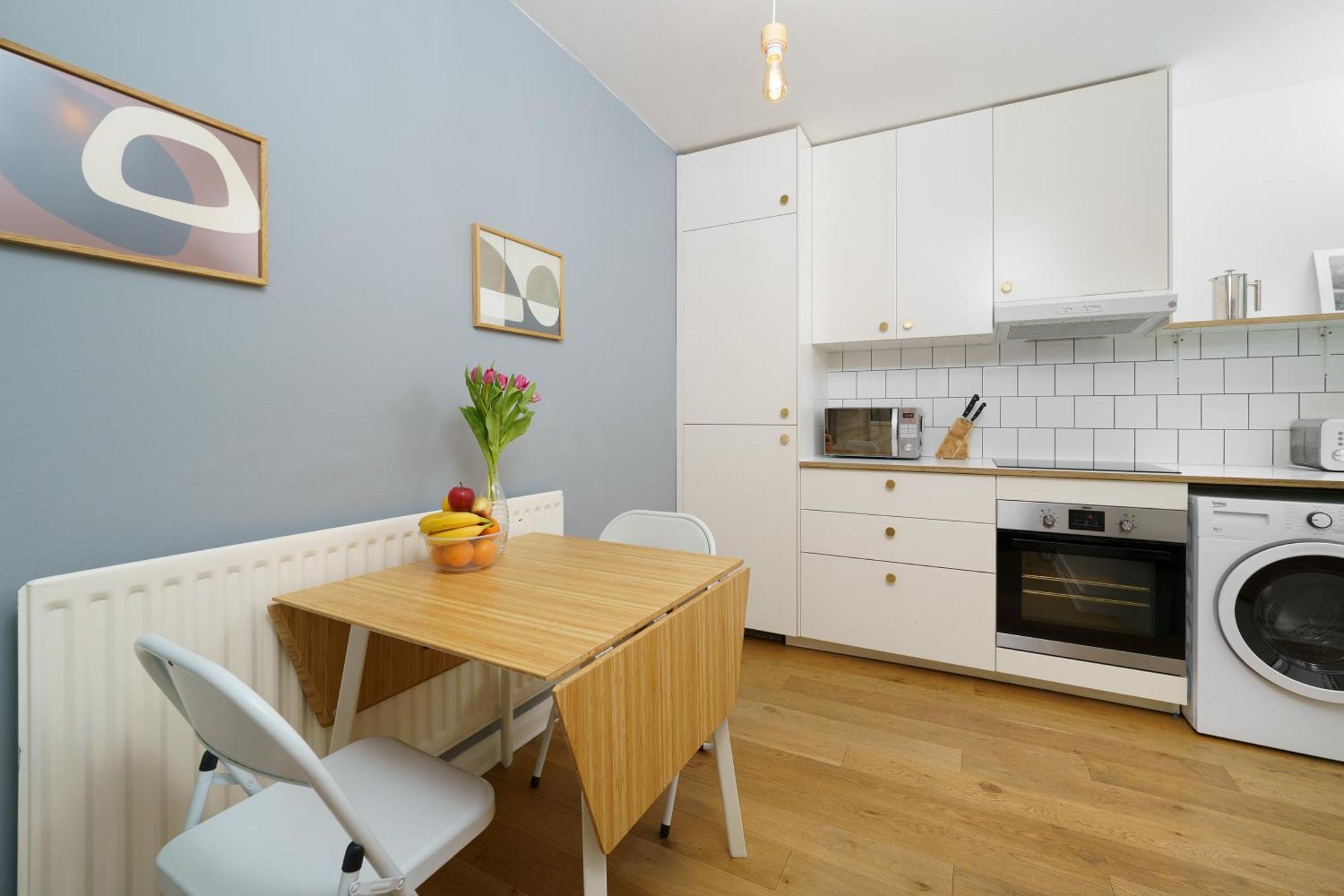 Lovely Apartment In Victoria Park Village Londres Exterior foto