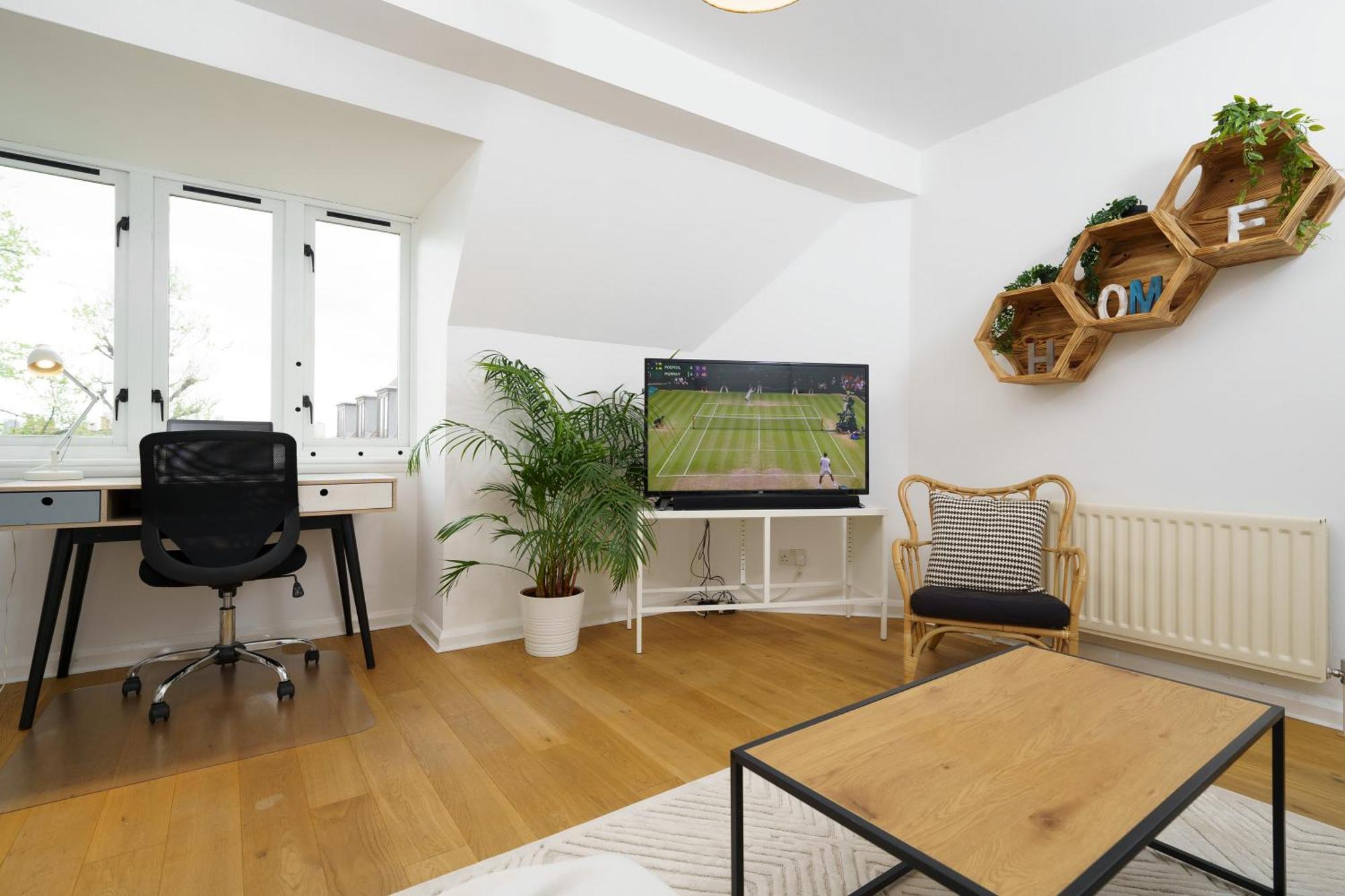 Lovely Apartment In Victoria Park Village Londres Exterior foto