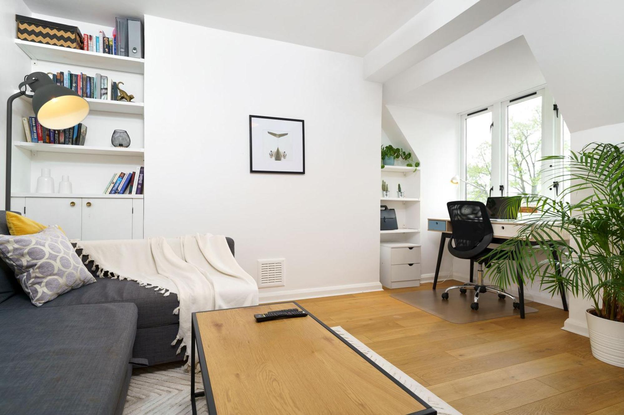 Lovely Apartment In Victoria Park Village Londres Exterior foto
